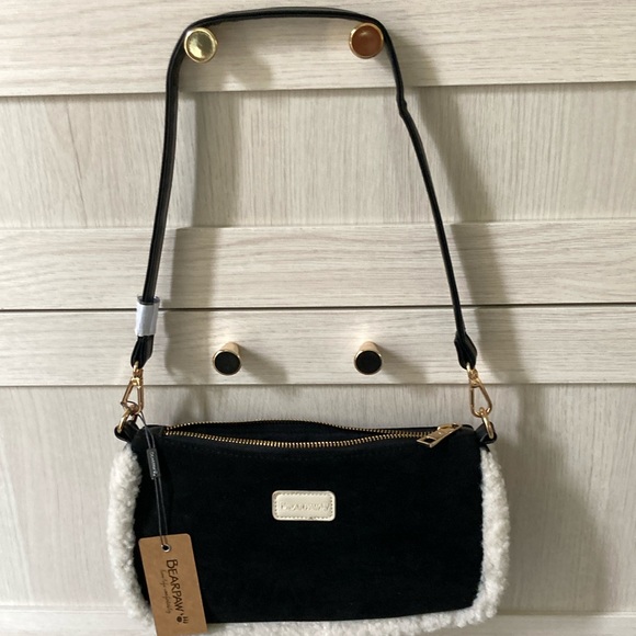 Bearpaw Bag NWT faux Suede and Sherpa trim - Picture 2 of 9